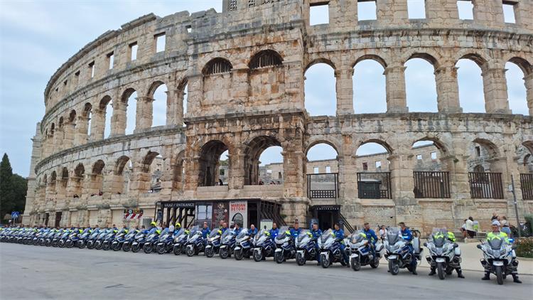 Slika /slike-vijesti/2024 godina/Memorijal Šime Buzov/motoristi6.jpg